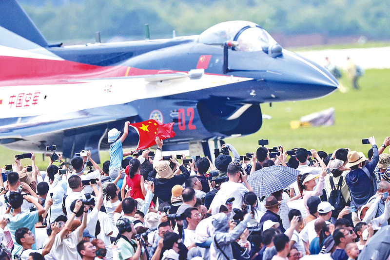 嗯啊大鸡巴操逼视频免费长春航空展迎来首个公众日